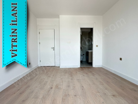 15 Temmuz Mah. Bağcılar Satılık Daire |  3+1 Oda | 150M2 15.995.000Tl  Krediye Uygun  | 11. Kat | Merkezi Isınma(Pay Ölçer) | 1 Banyo | 1 Yatak Odası Resim-4