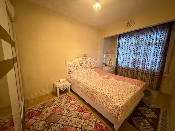 Barbaros Mah. Bağcılar Satılık Daire |  2+1 Oda | 110M2 1.900.000Tl | 2. Kat | Doğalgaz(Kombi) | 1 Banyo | 1 Yatak Odası Resim-2