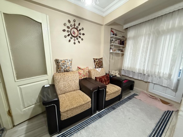 Barbaros Mah. Bağcılar Satılık Daire |  2+1 Oda | 110M2 1.900.000Tl | 2. Kat | Doğalgaz(Kombi) | 1 Banyo | 1 Yatak Odası Resim-5