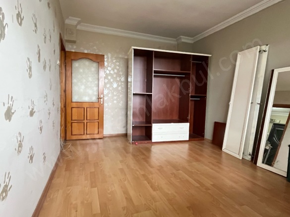 Burgazada Mah. Adalar Kiralık Daire |  3+1 Oda | 140M2 Aylık 22.000Tl | 4. Kat | Doğalgaz(Kombi) | 1 Banyo | 1 Yatak Odası Resim-4