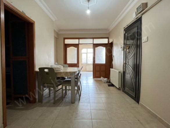 Burgazada Mah. Adalar Kiralık Daire |  3+1 Oda | 140M2 Aylık 22.000Tl | 4. Kat | Doğalgaz(Kombi) | 1 Banyo | 1 Yatak Odası Resim-5