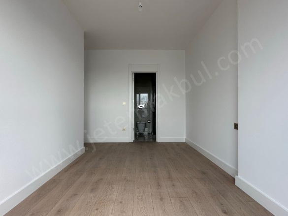 15 Temmuz Mah. Bağcılar Kiralık Daire |  3+1 Oda | 122M2 Aylık 50.000Tl  Krediye Uygun  | 3. Kat | Merkezi Isınma(Pay Ölçer) | 1 Banyo | 1 Yatak Odası Resim-4