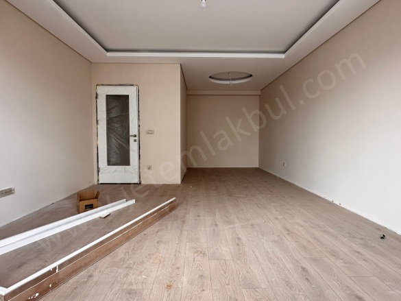 15 Temmuz Mah. Bağcılar Kiralık Daire |  3+1 Oda | 150M2 Aylık 58.000Tl  Krediye Uygun  | 8. Kat | Merkezi Isınma(Pay Ölçer) | 1 Banyo | 1 Yatak Odası Resim-3