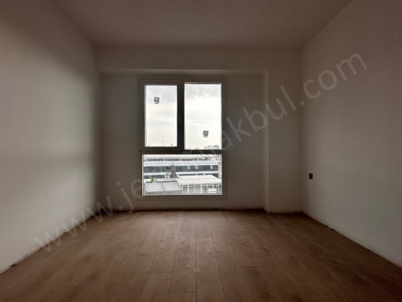 15 Temmuz Mah. Bağcılar Kiralık Daire |  3+1 Oda | 150M2 Aylık 58.000Tl  Krediye Uygun  | 8. Kat | Merkezi Isınma(Pay Ölçer) | 1 Banyo | 1 Yatak Odası Resim-4