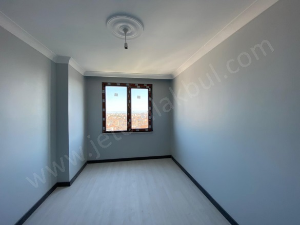 Çınar Mah. Bağcılar Satılık Daire |  2+1 Oda | 100M2 5.950.000Tl  Krediye Uygun  | 11. Kat | Yerden Isıtma | 1 Banyo | 1 Yatak Odası Resim-3