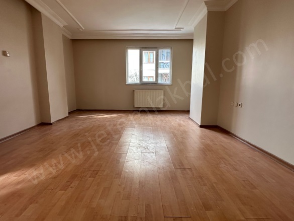 Güneşli Mah. Bağcılar Satılık Daire |  3+1 Oda | 125M2 6.495.000Tl  Krediye Uygun  | 1. Kat | Doğalgaz(Kombi) | 1 Banyo | 1 Yatak Odası Resim-1