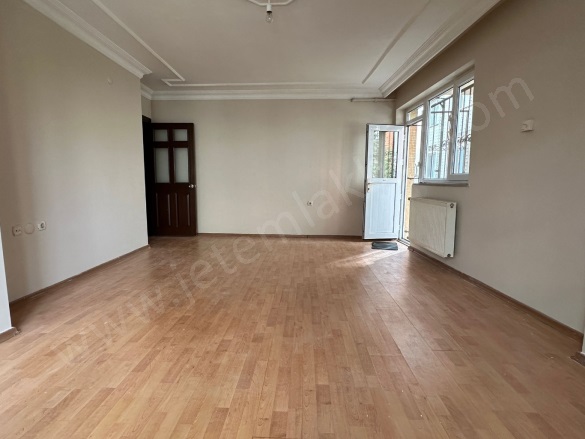 Güneşli Mah. Bağcılar Satılık Daire |  3+1 Oda | 125M2 6.495.000Tl  Krediye Uygun  | 1. Kat | Doğalgaz(Kombi) | 1 Banyo | 1 Yatak Odası Resim-2