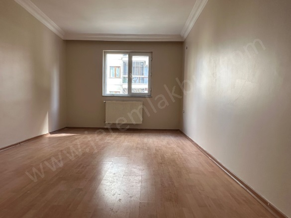 Güneşli Mah. Bağcılar Satılık Daire |  3+1 Oda | 125M2 6.495.000Tl  Krediye Uygun  | 1. Kat | Doğalgaz(Kombi) | 1 Banyo | 1 Yatak Odası Resim-3