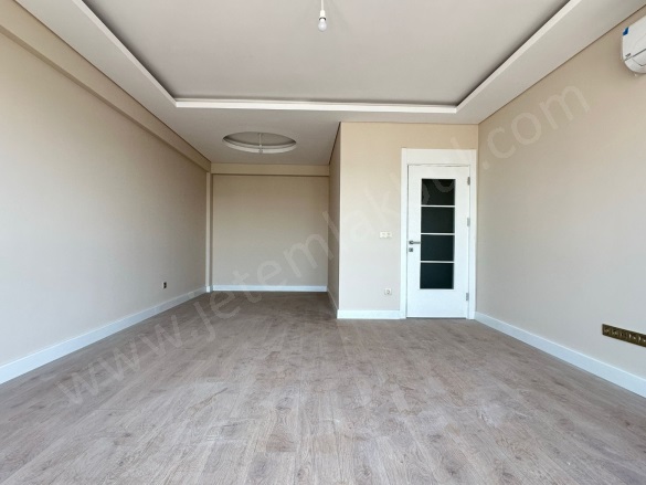 15 Temmuz Mah. Bağcılar Satılık Daire |  4+1 Oda | 192M2 19.995.000Tl  Krediye Uygun  | 9. Kat | Merkezi Isınma(Pay Ölçer) | 1 Banyo | 1 Yatak Odası Resim-2