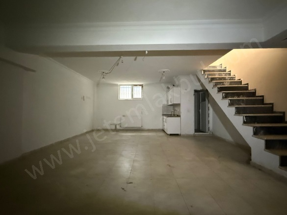 15 Temmuz Mah. Bağcılar Kiralık Dükkan & Mağaza |  1+1 Oda | 150M2 Aylık 32.500Tl  Krediye Uygun  | Giriş Katı | Doğalgaz(Kombi) | 1 Banyo Resim-4