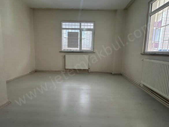 Güneşli Mah. Bağcılar Satılık Daire |  2+1 Oda | 90M2 2.975.000Tl | Yüksek Giriş | Doğalgaz(Kombi) | 1 Banyo | 1 Yatak Odası Resim-1