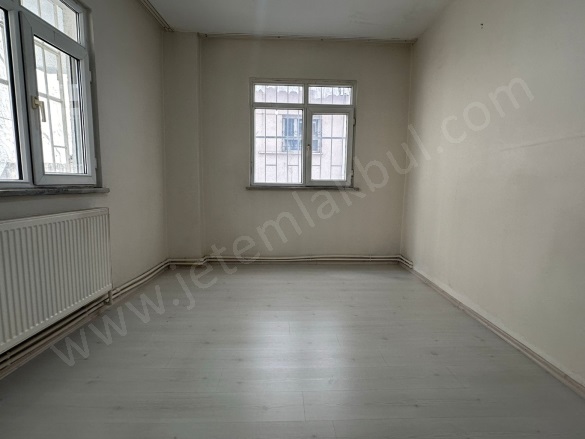 Güneşli Mah. Bağcılar Satılık Daire |  2+1 Oda | 90M2 2.975.000Tl | Yüksek Giriş | Doğalgaz(Kombi) | 1 Banyo | 1 Yatak Odası Resim-3