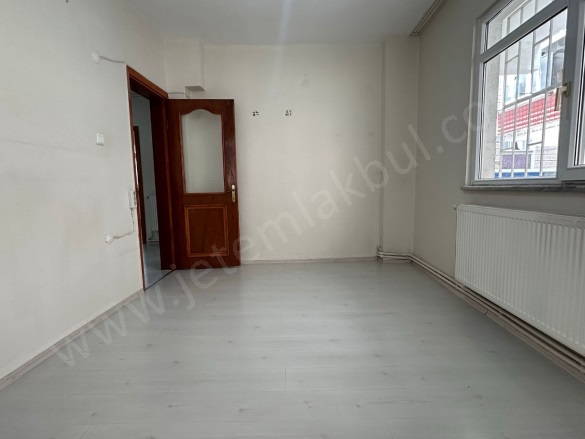 Güneşli Mah. Bağcılar Satılık Daire |  2+1 Oda | 90M2 2.975.000Tl | Yüksek Giriş | Doğalgaz(Kombi) | 1 Banyo | 1 Yatak Odası Resim-4