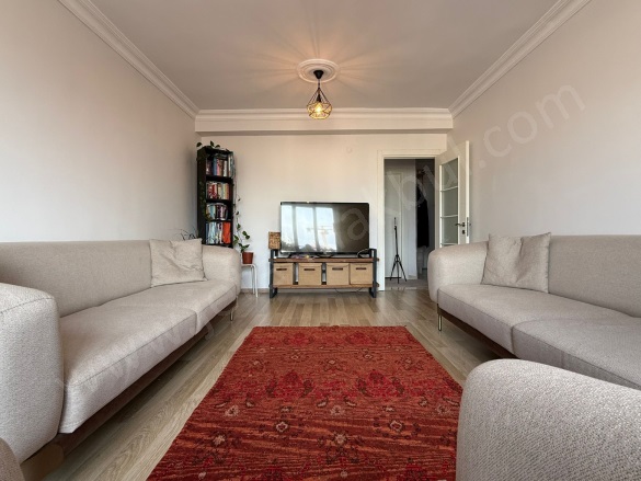 Güneşli Mah. Bağcılar Satılık Daire |  2+1 Oda | 100M2 5.985.000Tl  Krediye Uygun  | 10. Kat | Doğalgaz(Kombi) | 1 Banyo | 1 Yatak Odası Resim-2