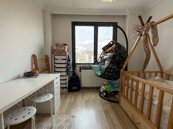 Güneşli Mah. Bağcılar Satılık Daire |  2+1 Oda | 100M2 5.900.000Tl  Krediye Uygun  | 10. Kat | Doğalgaz(Kombi) | 1 Banyo | 1 Yatak Odası Resim-3