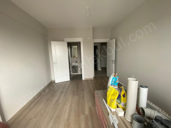 Kocasinan Merkez Mah. Bahçelievler Satılık Daire |  3+1 Oda | 120M2 12.000.000Tl | 4. Kat | Doğalgaz(Kombi) | 2 Banyo | 1 Yatak Odası Resim-4