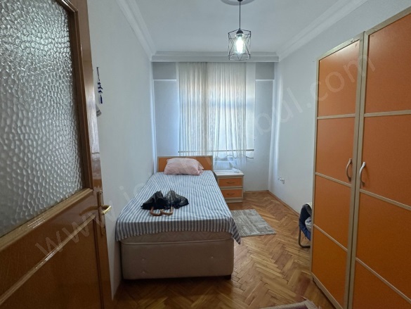 Bağlar Mah. Bağcılar Kiralık Daire |  2+1 Oda | 85M2 Aylık 27.500Tl | 3. Kat | Doğalgaz(Kombi) | 1 Banyo | 1 Yatak Odası Resim-5