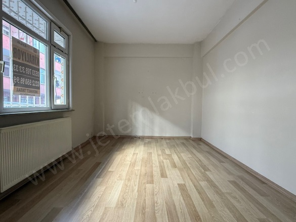 Güneşli Mah. Bağcılar Kiralık Daire |  2+1 Oda | 125M2 Aylık 20.000Tl  Krediye Uygun  | Giriş Katı | Doğalgaz(Kombi) | 1 Banyo | 1 Yatak Odası Resim-1