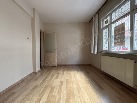 Güneşli Mah. Bağcılar Kiralık Daire |  2+1 Oda | 125M2 Aylık 20.000Tl  Krediye Uygun  | Giriş Katı | Doğalgaz(Kombi) | 1 Banyo | 1 Yatak Odası Resim-2
