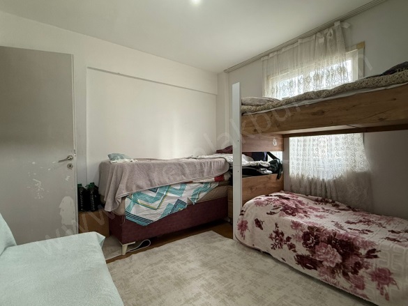 Bağlar Mah. Bağcılar Satılık Daire |  3+1 Oda | 110M2 4.250.000Tl  Krediye Uygun  | 3. Kat | Doğalgaz(Kombi) | 1 Banyo | 1 Yatak Odası Resim-4