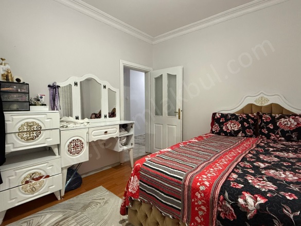 Güneşli Mah. Bağcılar Satılık Daire |  2+1 Oda | 130M2 4.250.000Tl | 2. Kat | Doğalgaz(Kombi) | 1 Banyo | 1 Yatak Odası Resim-4