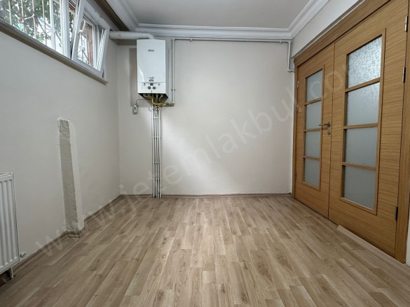 15 Temmuz Mah. Bağcılar Satılık Daire |  2+1 Oda | 90M2 1.550.000Tl | Bahçe Katı | Doğalgaz(Kombi) | 1 Banyo | 1 Yatak Odası Resim-5