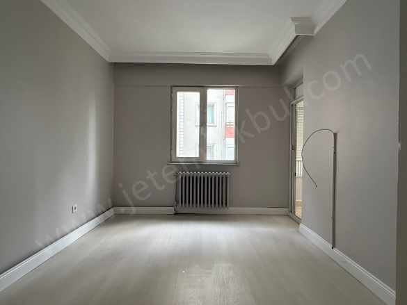 Güneşli Bağlar Mahallesi Site içinde Kiralık Daire 3+1 Full Tadilatlı Bağcılar