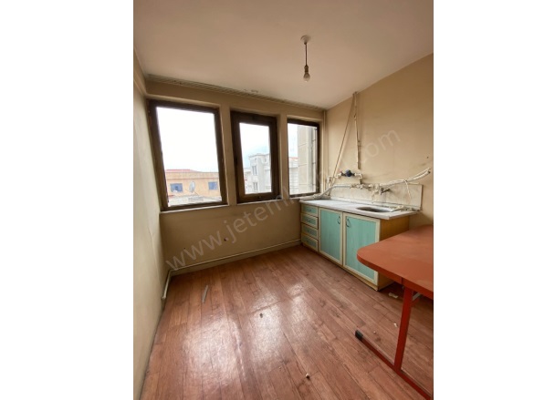 Yavuz Selim Mah. Bağcılar Satılık Ofis / Büro |  2.5+1 Oda | 100M2 4.259.000Tl  Krediye Uygun  | 4. Kat | Doğalgaz(Kombi) Resim-4