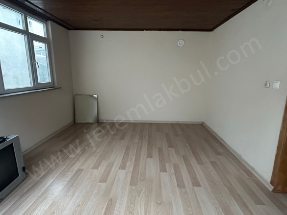 Güneşli Mah. Bağcılar Kiralık Daire |  1+1 Oda | 95M2 Aylık 19.000Tl | 3. Kat | Doğalgaz(Kombi) | 1 Banyo | 1 Yatak Odası Resim-2