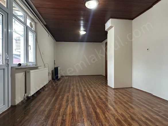 Güneşli Mah. Bağcılar Kiralık Daire |  1+1 Oda | 95M2 Aylık 19.000Tl | 3. Kat | Doğalgaz(Kombi) | 1 Banyo | 1 Yatak Odası Resim-3