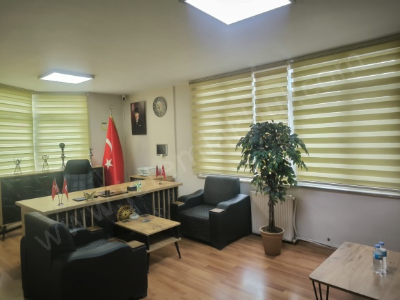 Merkez Mah. Avcılar Kiralık İş Hanı Katı & Ofisi |  1 Oda | 32M2 Aylık 20.000Tl | 3. Kat | Klima | 1 Banyo Resim-2