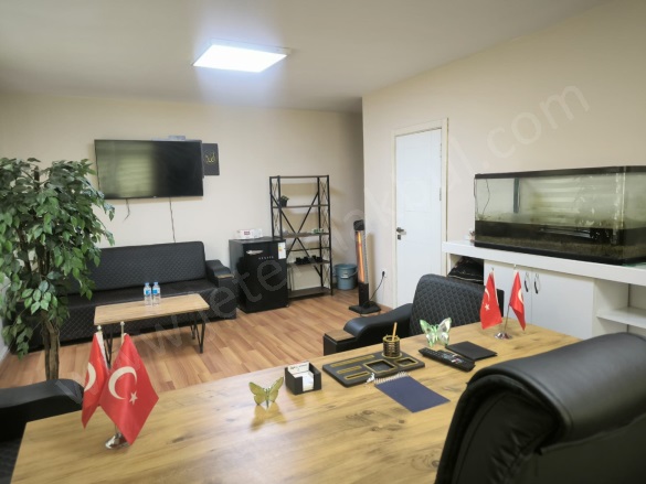 Merkez Mah. Avcılar Kiralık İş Hanı Katı & Ofisi |  1 Oda | 32M2 Aylık 20.000Tl | 3. Kat | Klima | 1 Banyo Resim-4