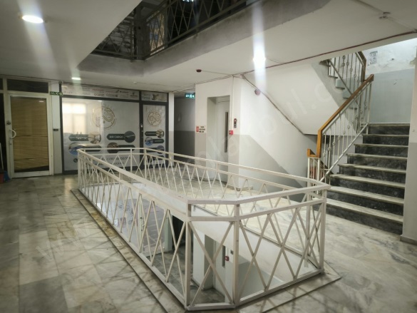 Merkez Mah. Avcılar Kiralık İş Hanı Katı & Ofisi |  1 Oda | 32M2 Aylık 20.000Tl | 3. Kat | Klima | 1 Banyo Resim-5