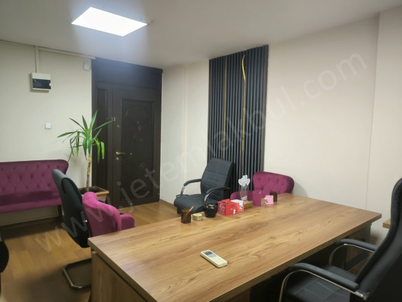 Merkez Mah. Avcılar Kiralık İş Hanı Katı & Ofisi |  1 Oda | 25M2 Aylık 17.000Tl | 3. Kat | Klima | 1 Banyo Resim-3