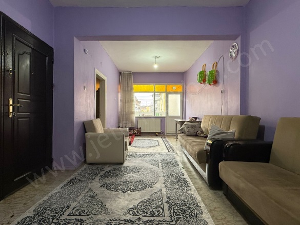 Hürriyet Mah. Bağcılar Satılık Daire |  2+1 Oda | 110M2 2.499.000Tl | 2. Kat | Doğalgaz(Kombi) | 1 Banyo | 1 Yatak Odası Resim-1