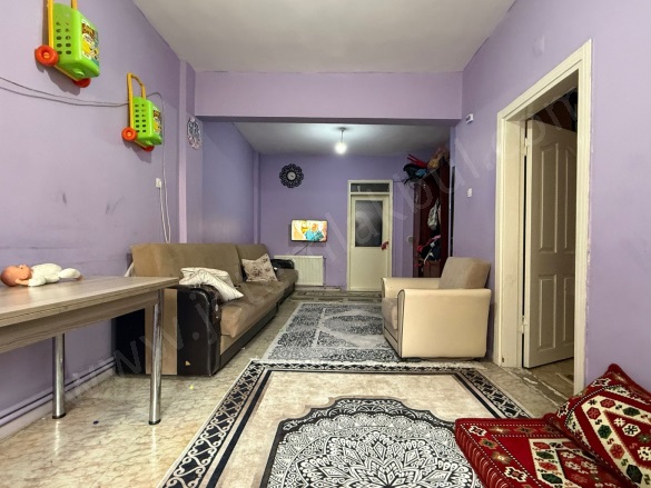 Hürriyet Mah. Bağcılar Satılık Daire |  2+1 Oda | 110M2 2.499.000Tl | 2. Kat | Doğalgaz(Kombi) | 1 Banyo | 1 Yatak Odası Resim-2