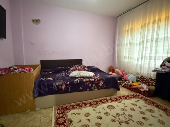 Hürriyet Mah. Bağcılar Satılık Daire |  2+1 Oda | 110M2 2.499.000Tl | 2. Kat | Doğalgaz(Kombi) | 1 Banyo | 1 Yatak Odası Resim-3