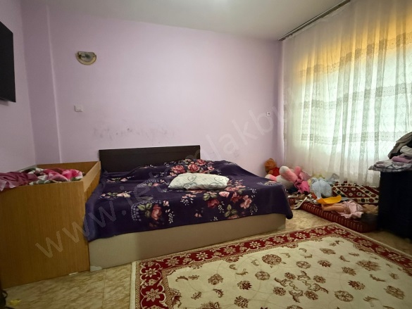 Hürriyet Mah. Bağcılar Satılık Daire |  2+1 Oda | 110M2 2.499.000Tl | 2. Kat | Doğalgaz(Kombi) | 1 Banyo | 1 Yatak Odası Resim-4