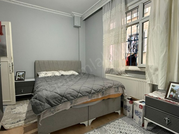 Göztepe Mah. Bağcılar Satılık Daire |  2+1 Oda | 100M2 2.900.000Tl | Yüksek Giriş | Doğalgaz(Kombi) | 1 Banyo | 1 Yatak Odası Resim-4