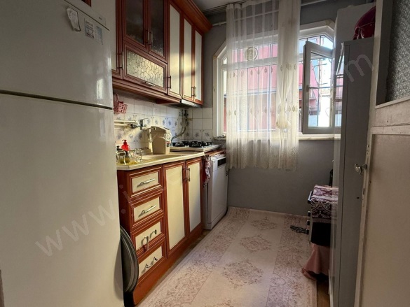 Göztepe Mah. Bağcılar Satılık Daire |  2+1 Oda | 100M2 2.900.000Tl | Yüksek Giriş | Doğalgaz(Kombi) | 1 Banyo | 1 Yatak Odası Resim-5