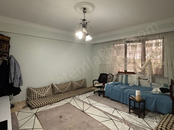 Fatih Mah. Esenler Satılık Daire |  3+1 Oda | 140M2 6.995.000Tl  Krediye Uygun  | Yüksek Giriş | Doğalgaz(Kombi) | 2 Banyo | 1 Yatak Odası Resim-3