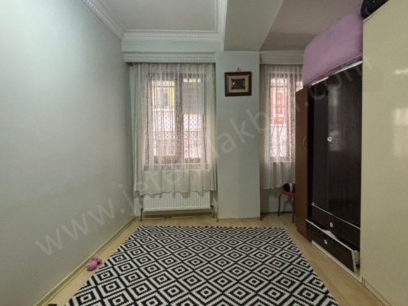 Fatih Mah. Esenler Satılık Daire |  3+1 Oda | 140M2 6.995.000Tl  Krediye Uygun  | Yüksek Giriş | Doğalgaz(Kombi) | 2 Banyo | 1 Yatak Odası Resim-4
