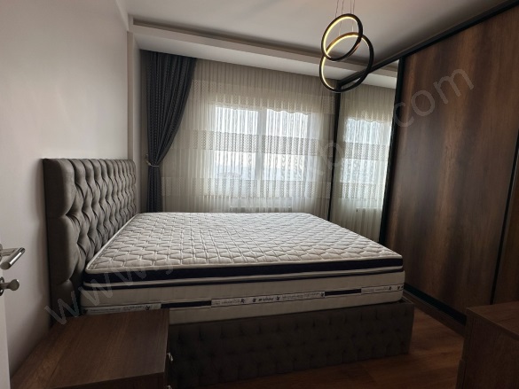 Güneşli Mah. Bağcılar Kiralık Dubleks Daire |  3+1 Oda | 160M2 Aylık 70.000Tl  Krediye Uygun  Eşyalı  | 9. Kat | Doğalgaz(Kombi) | 3 Banyo | 1 Yatak Odası Resim-4