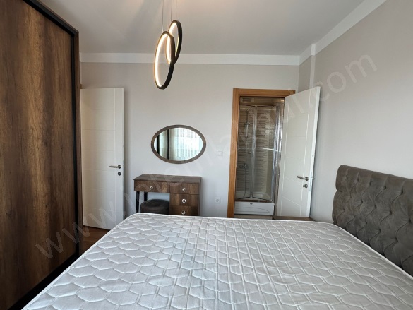 Güneşli Mah. Bağcılar Kiralık Dubleks Daire |  3+1 Oda | 160M2 Aylık 70.000Tl  Krediye Uygun  Eşyalı  | 9. Kat | Doğalgaz(Kombi) | 3 Banyo | 1 Yatak Odası Resim-5