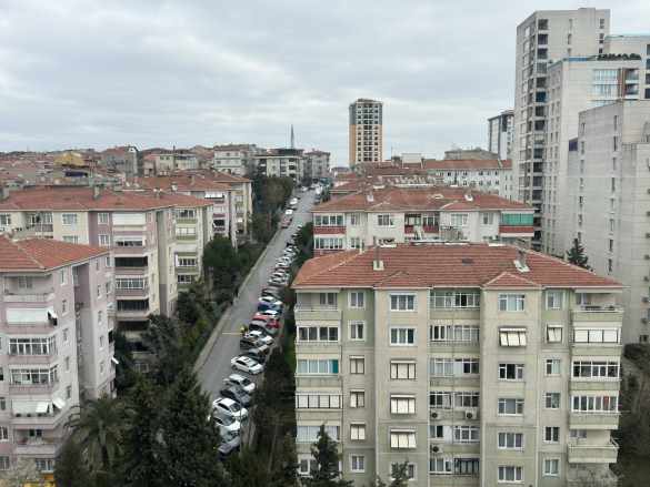 Güneşli Bağlar Mahallesi Yıldırım Sitesi Satılık Daire 3+1 Bağcılar
