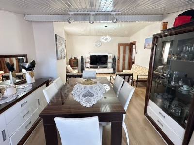 Güneşli Hürriyet Mahallesi Satılık Daire 5+1 200 M² Bağcılar Mah