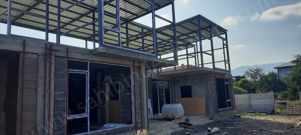 Merkez Batum Satılık Villa |  2+1 Oda | 130M2 120.000$ Eşyalı  | Doğalgaz(Kombi) | 2 Banyo | 2 Yatak Odası Resim-1