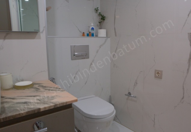 Merkez Batum Kiralık Daire |  1+1 Oda | 55M2 Aylık 850$ Eşyalı  | 13. Kat | Klima | 1 Banyo Resim-5