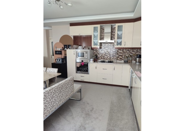 Yedi Eylül Mah. Turgutlu Satılık Daire |  5+2 Oda | 224M2 3.950.000Tl  Krediye Uygun  | 3. Kat | Doğalgaz(Kombi) | 3 Banyo | 1 Yatak Odası Resim-3