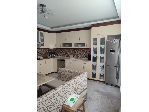 Yedi Eylül Mah. Turgutlu Satılık Daire |  5+2 Oda | 224M2 3.950.000Tl  Krediye Uygun  | 3. Kat | Doğalgaz(Kombi) | 3 Banyo | 1 Yatak Odası Resim-5